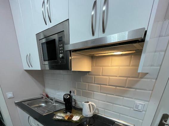 Estudio Plaza Neptuno Madrid Exterior foto